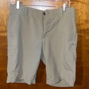 Under Armour kahki shorts